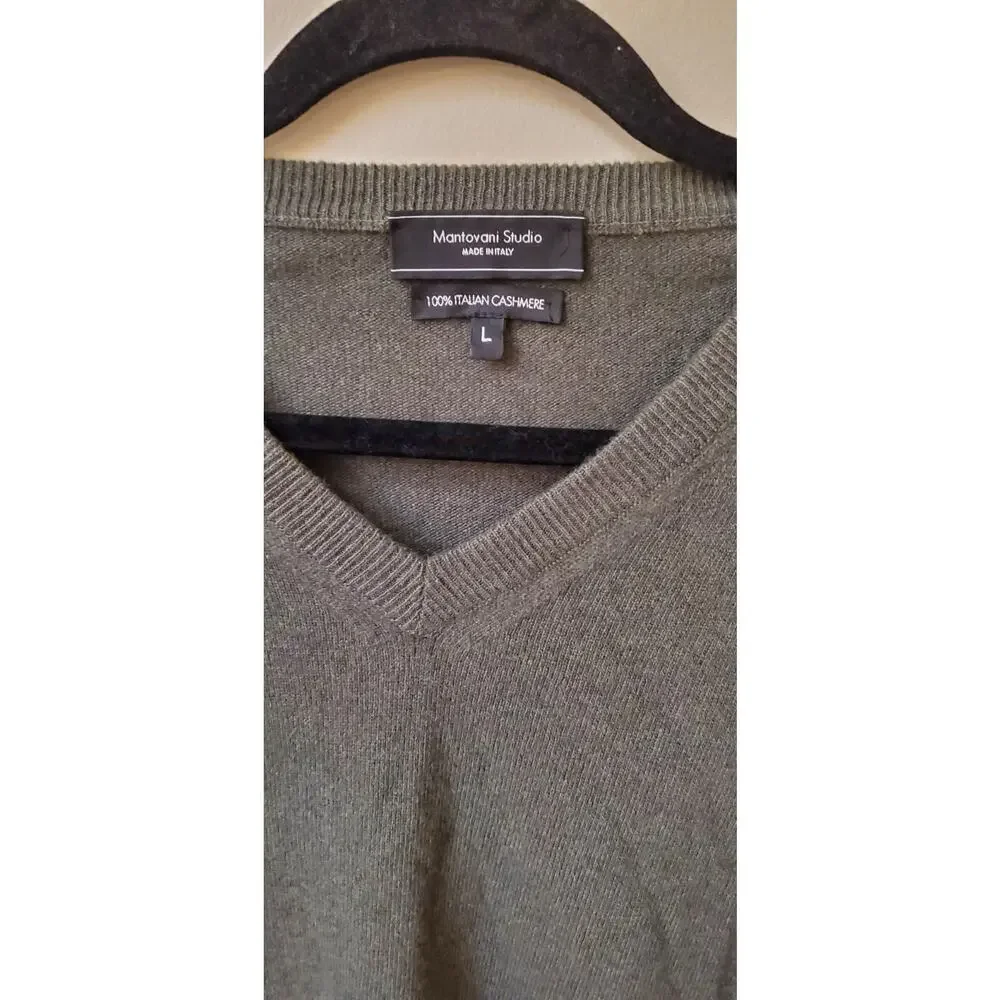 Mantovani Studio Olive Green V Neck 100% Italian Cashmere Sweater‎ Sz. L